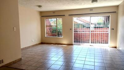 Apartment / Flat For Sale in Witbank Ext 10, Witbank